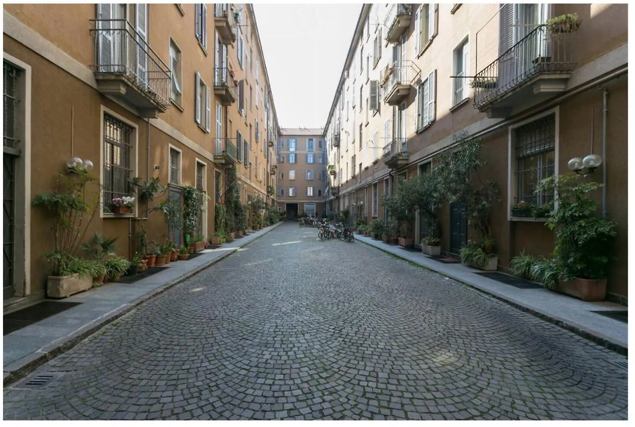 Appartement Splendido Bilocale In Via Orti - A Pochi Metri Dal Policlinico à Milan